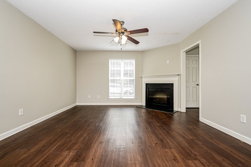 2,045/Mo, 5028 Kens Court Stockbridge, GA 30281 Living Room View