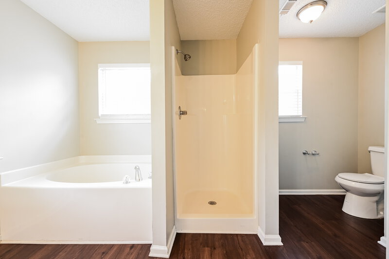 2,870/Mo, 5028 Kens Court Stockbridge, GA 30281 Main Bathroom View