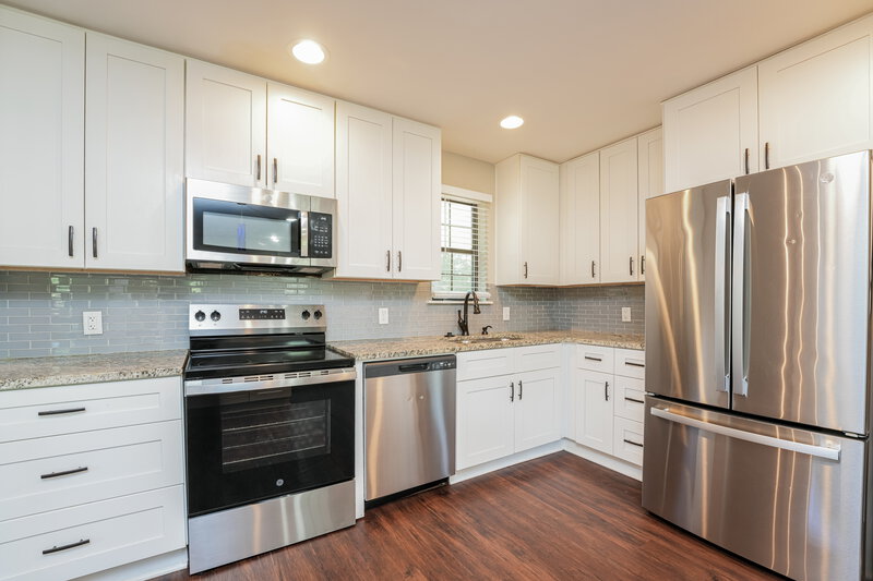 2,010/Mo, 299 Cindy Dr Conyers, GA 30094 Kitchen View