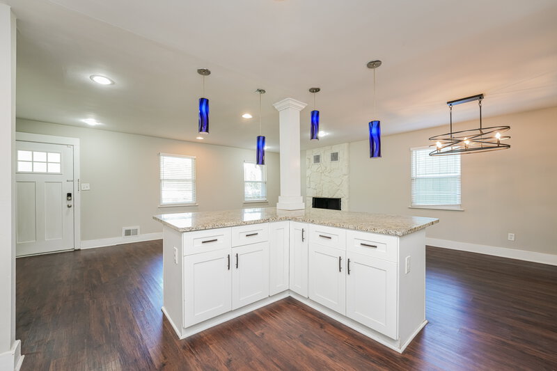 2,010/Mo, 299 Cindy Dr Conyers, GA 30094 Kitchen View 2