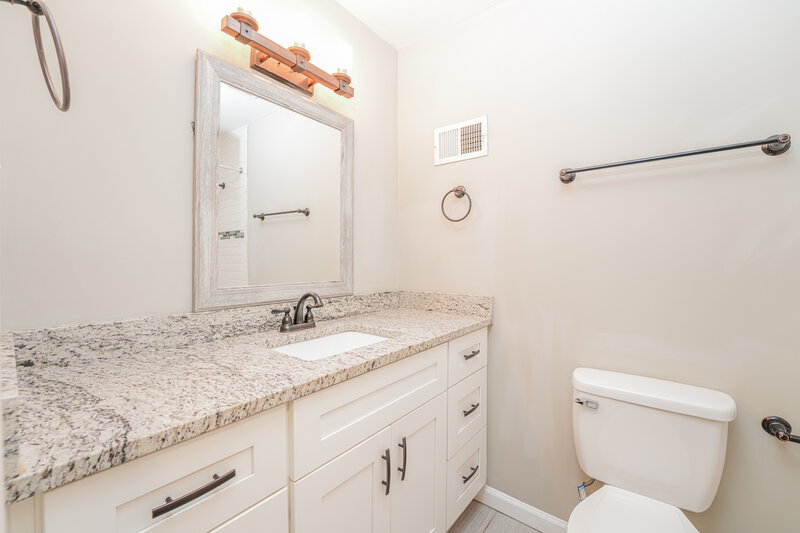 2,010/Mo, 299 Cindy Dr Conyers, GA 30094 Bathroom View