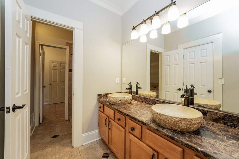 2,155/Mo, 605 Brookwater Dr Stockbridge, GA 30281 Main Bathroom View