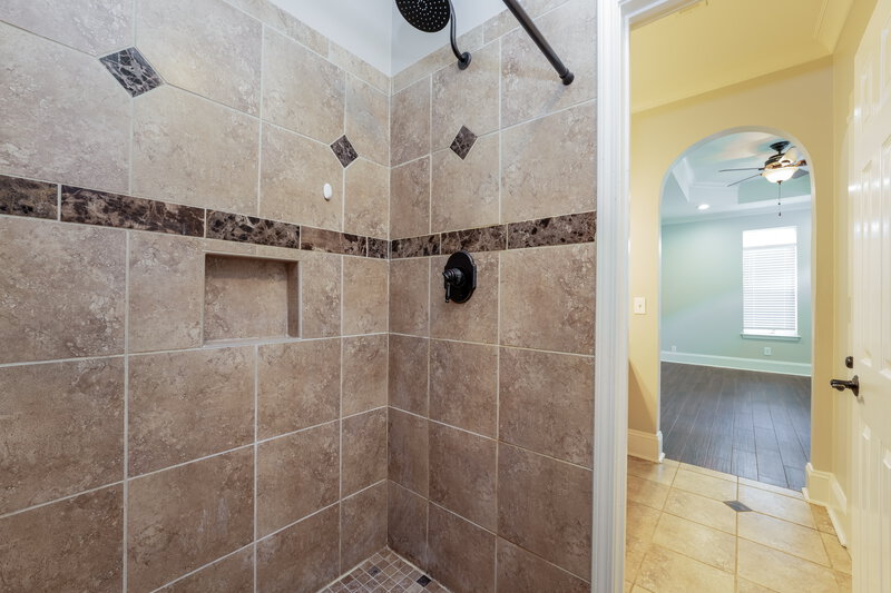 2,155/Mo, 605 Brookwater Dr Stockbridge, GA 30281 Main Bathroom View 2