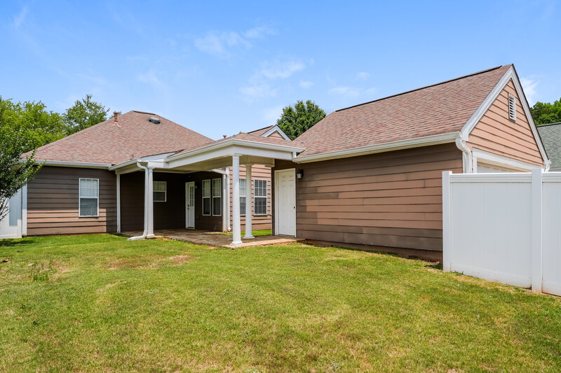 2,155/Mo, 605 Brookwater Dr Stockbridge, GA 30281 Rear View 2