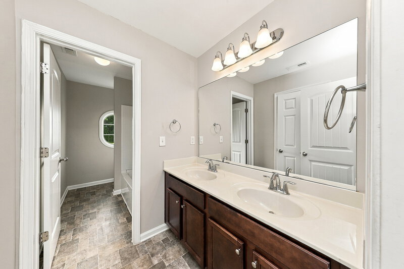 2,155/Mo, 345 Lenore Court Hiram, GA 30141 Bathroom View 2