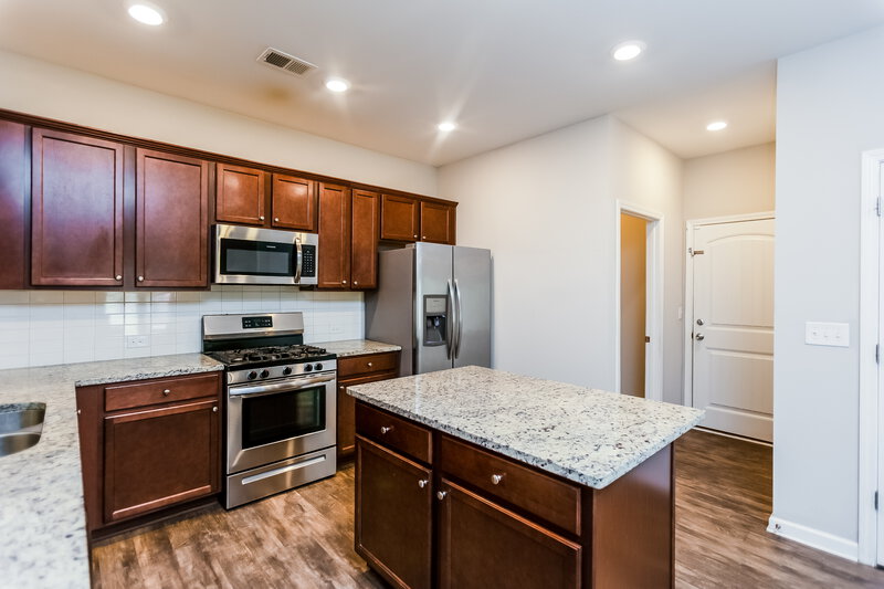 1,960/Mo, 387 Lenore Court Hiram, GA 30141 Kitchen View 2