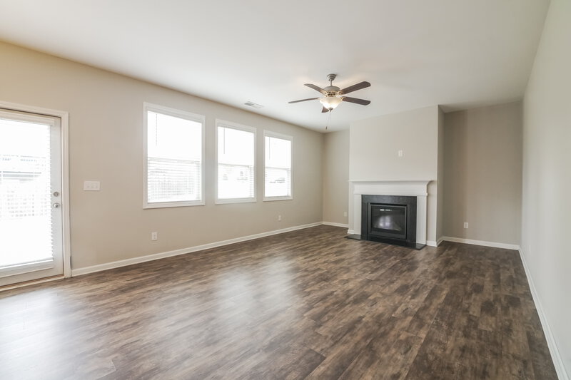 2,300/Mo, 314 Lenore Court Hiram, GA 30141 Living Room View