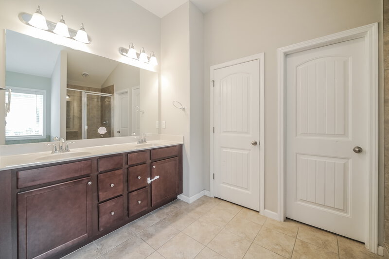 2,300/Mo, 314 Lenore Court Hiram, GA 30141 Bathroom View 4