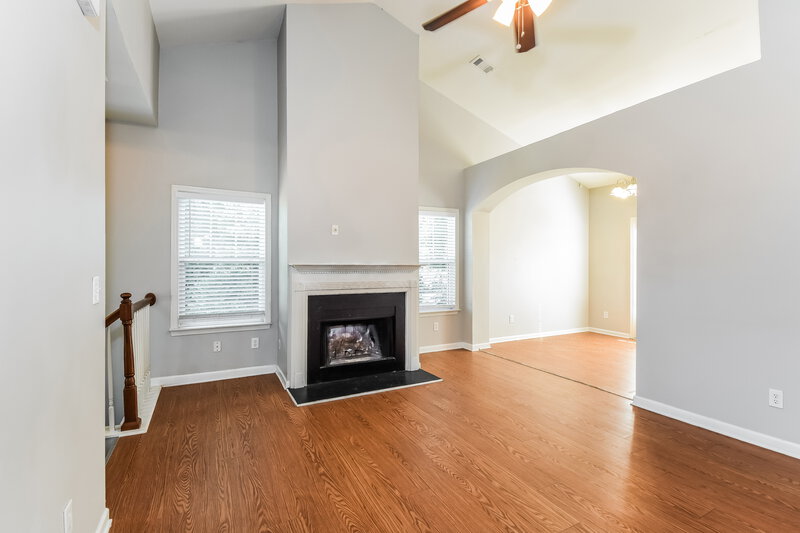 2,900/Mo, 204 Happy Trail Locust Grove, GA 30248 Living Room View