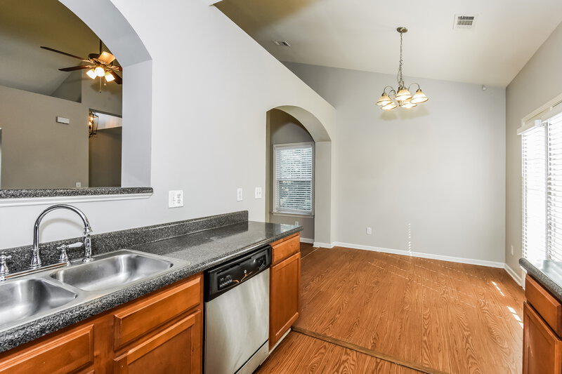 2,900/Mo, 204 Happy Trail Locust Grove, GA 30248 Kitchen View 2