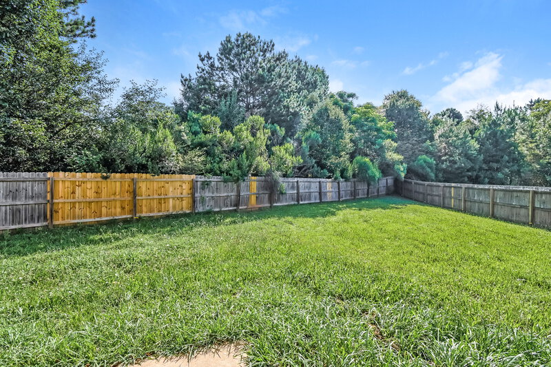 2,900/Mo, 204 Happy Trail Locust Grove, GA 30248 Rear View 2