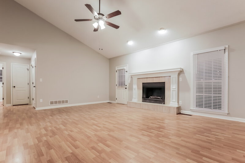 2,195/Mo, 107 Springwater Trace Woodstock, GA 30188 Living Room View 2