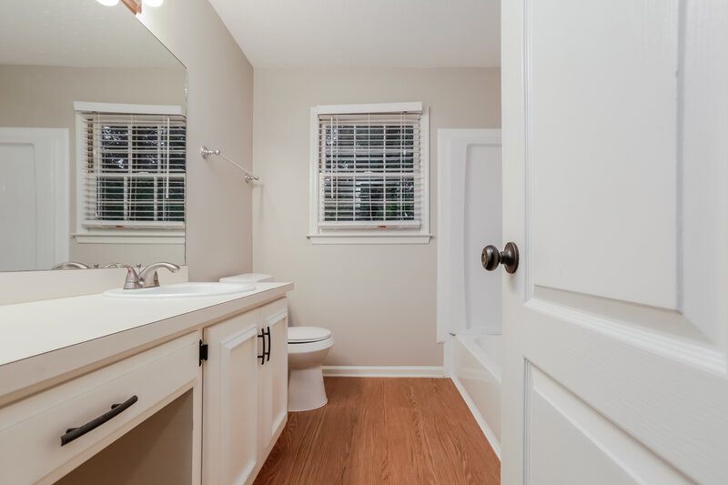 2,195/Mo, 107 Springwater Trace Woodstock, GA 30188 Bathroom View