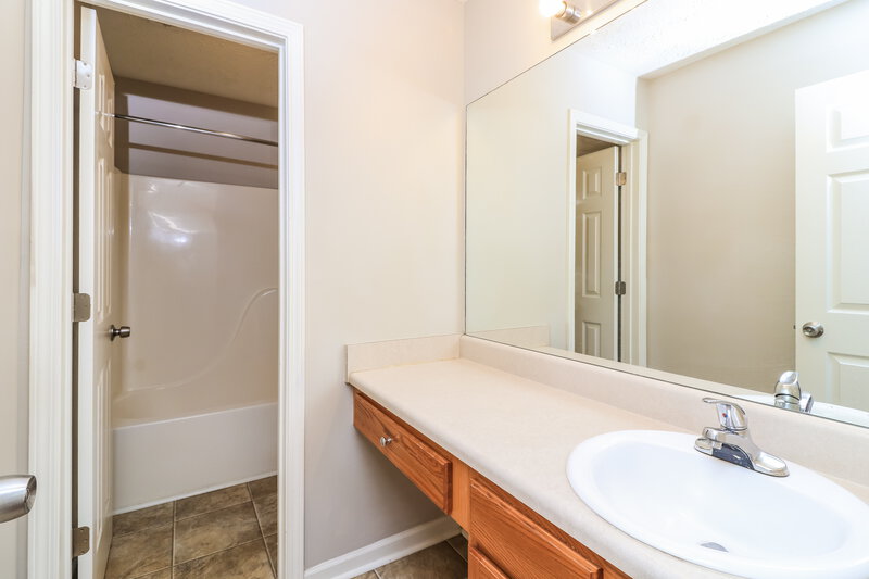 1,765/Mo, 127 Berkley Dr Villa Rica, GA 30180 Bathroom View
