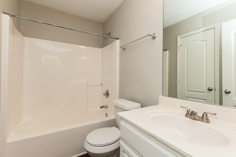 1,955/Mo, 2750 Beech Trail Braselton, GA 30517 Bathroom View 2