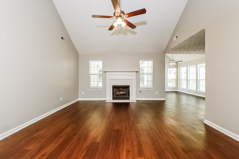 1,675/Mo, 188 Willow Springs Lane Stockbridge, GA 30281 Living Room View 3