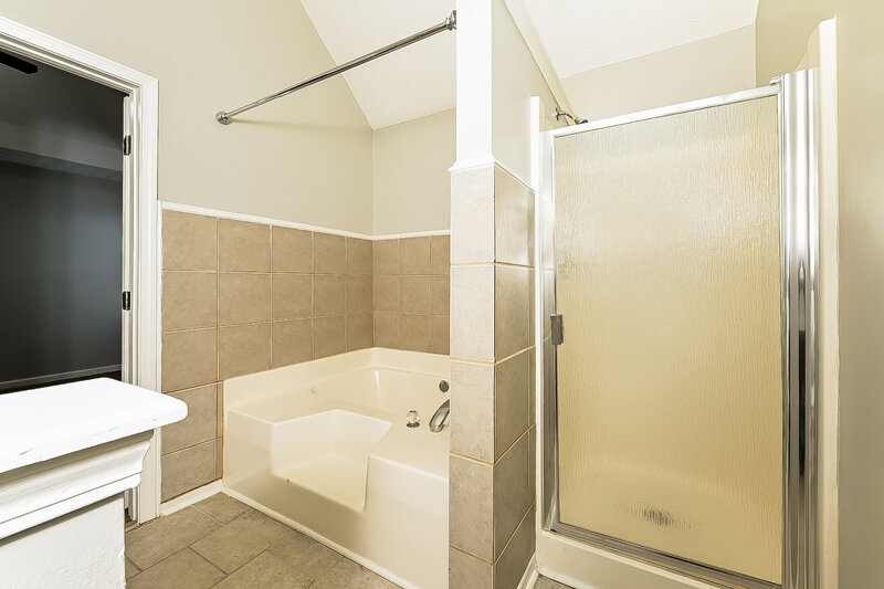 1,675/Mo, 188 Willow Springs Lane Stockbridge, GA 30281 Main Bathroom View