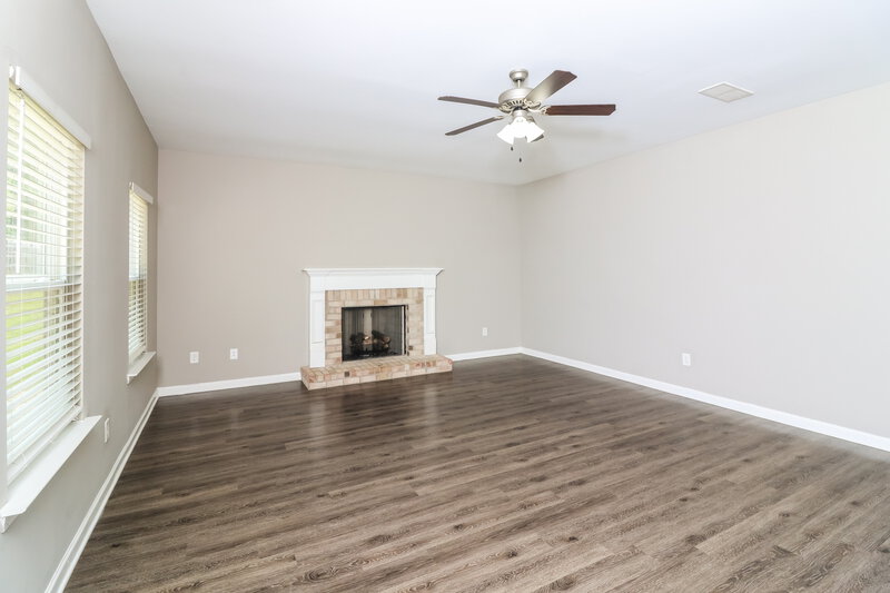 2,750/Mo, 92 Moss Way Cartersville, GA 30120 Living Room View 2