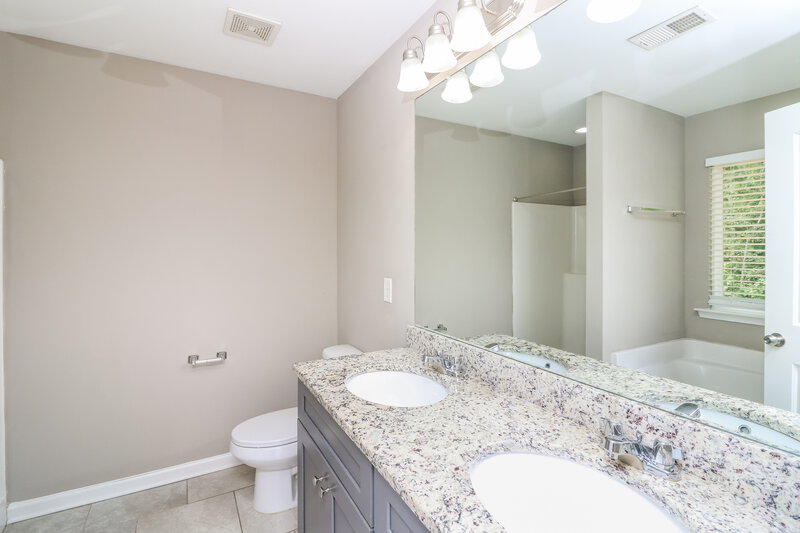 2,750/Mo, 92 Moss Way Cartersville, GA 30120 Bathroom View