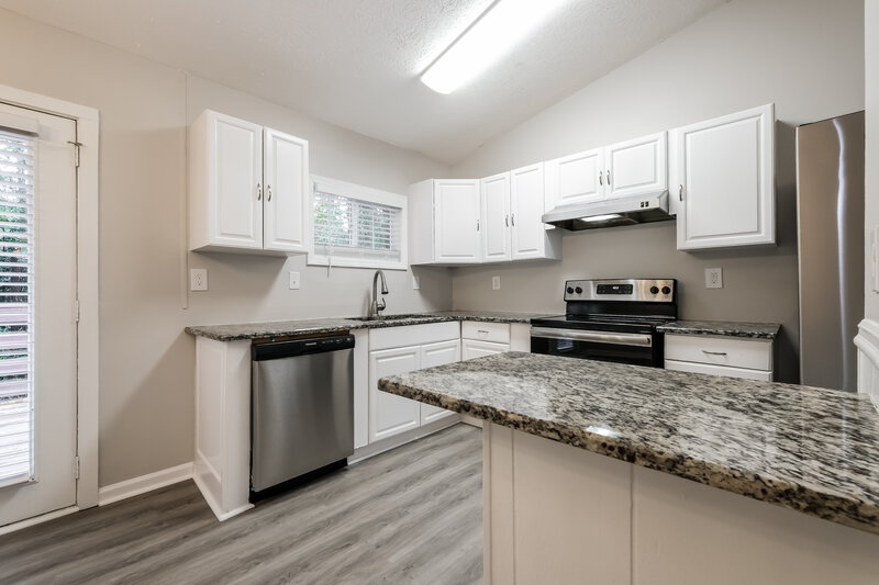 1,670/Mo, 5224 Brough Lane Stone Mountain, GA 30088 Kitchen View 2