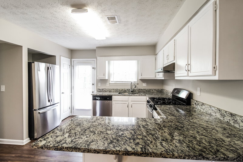 2,085/Mo, 1340 Grayland Hills Dr Lawrenceville, GA 30046 Kitchen View