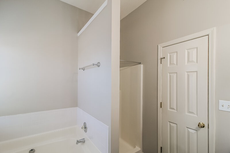1,835/Mo, 444 Gresham Drive Stockbridge, GA 30281 Main Bathroom View 2