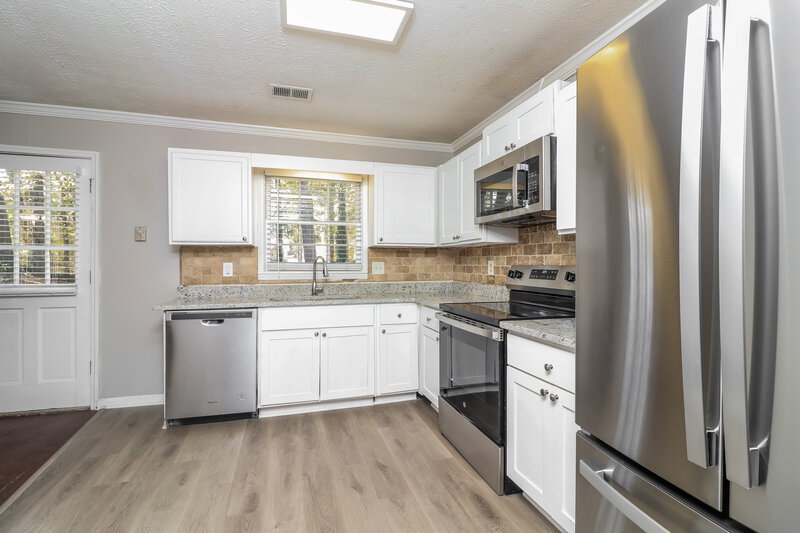 1,575/Mo, 3866 Misty Bleau Drive Powder Springs, GA 30127 Kitchen View