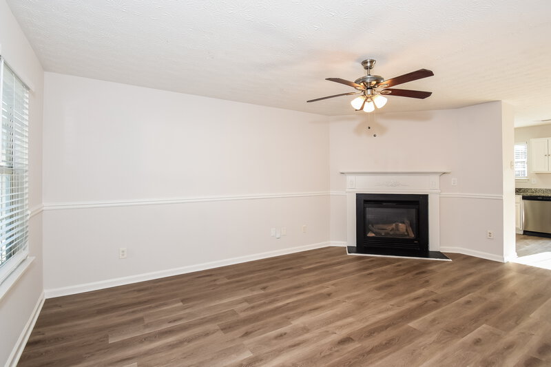 1,850/Mo, 343 Clearsprings Drive Lawrenceville, GA 30046 Living Room View