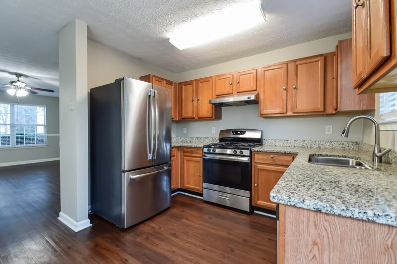 2,900/Mo, 343 Clearsprings Drive Lawrenceville, GA 30046 Kitchen View