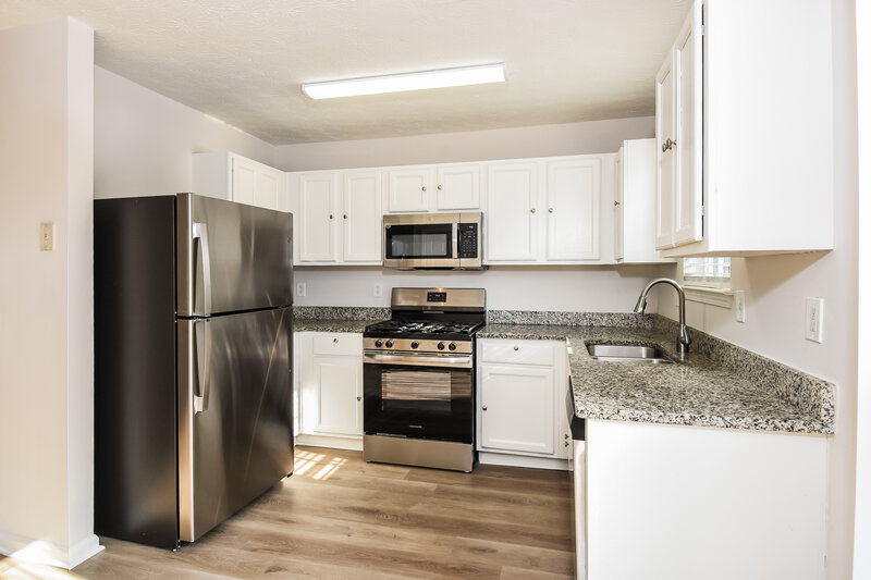 1,850/Mo, 343 Clearsprings Drive Lawrenceville, GA 30046 Kitchen View