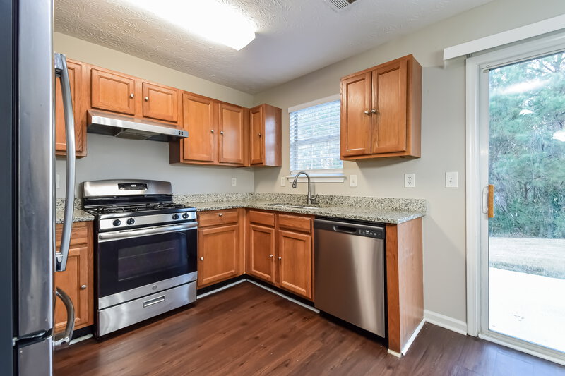 2,900/Mo, 343 Clearsprings Drive Lawrenceville, GA 30046 Kitchen View 2