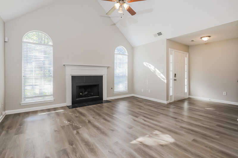 1,930/Mo, 405 Sage Court Stockbridge, GA 30281 Living Room View