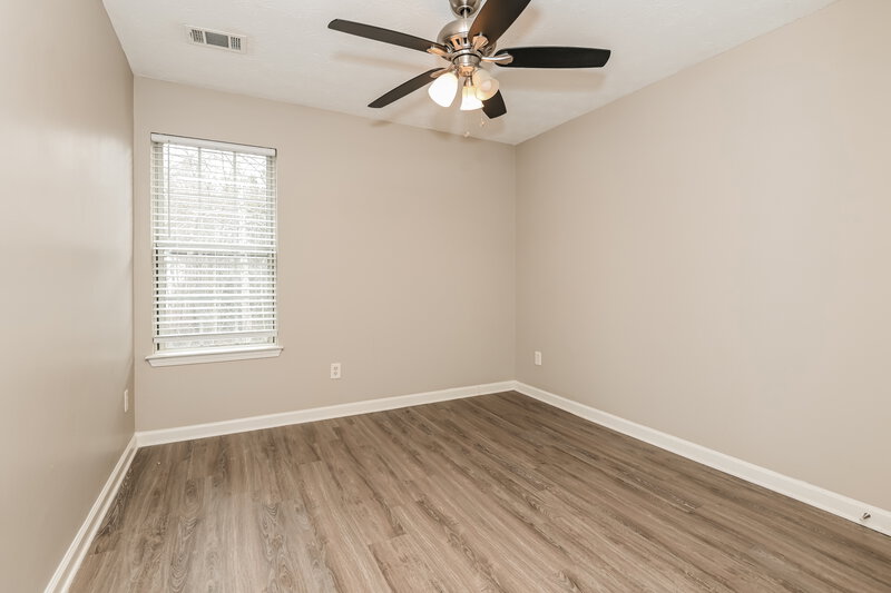 2,135/Mo, 425 Village Bluff Dr Lawrenceville, GA 30046 Bedroom View 2