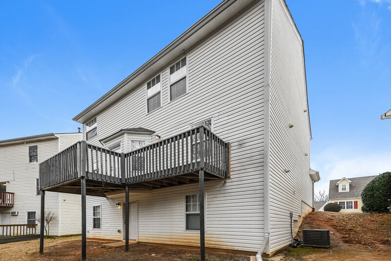 2,135/Mo, 425 Village Bluff Dr Lawrenceville, GA 30046 Rear View