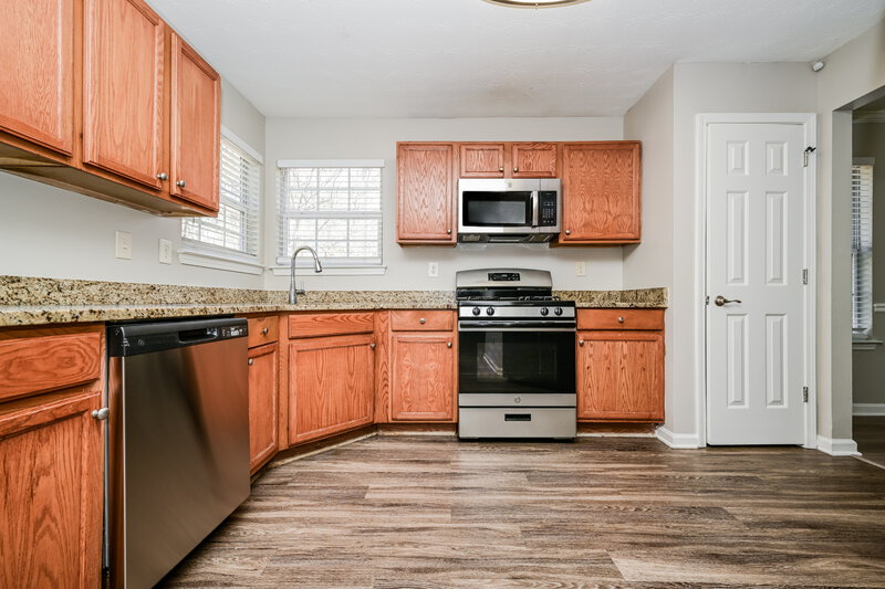 2,270/Mo, 2528 Walter Way Stockbridge, GA 30281 Kitchen View