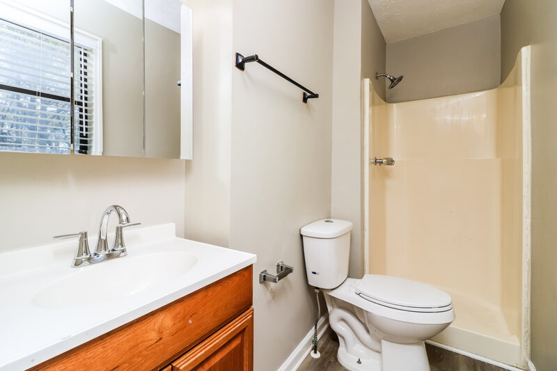 2,025/Mo, 3455 Stallion Court Powder Springs, GA 30127 Main Bathroom View