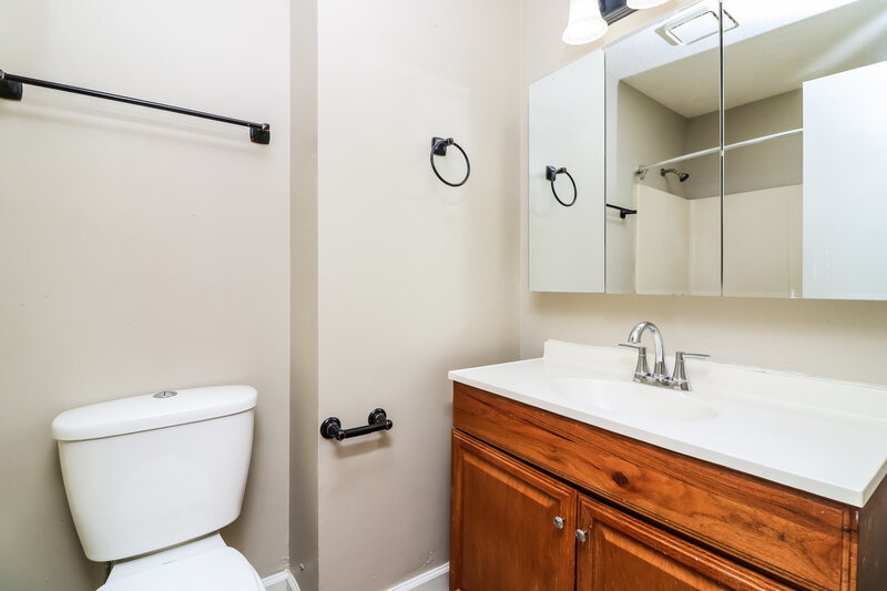 2,025/Mo, 3455 Stallion Court Powder Springs, GA 30127 Bathroom View