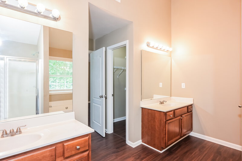 1,990/Mo, 6593 Grand Hickory Drive Braselton, GA 30517 Main Bathroom View 2