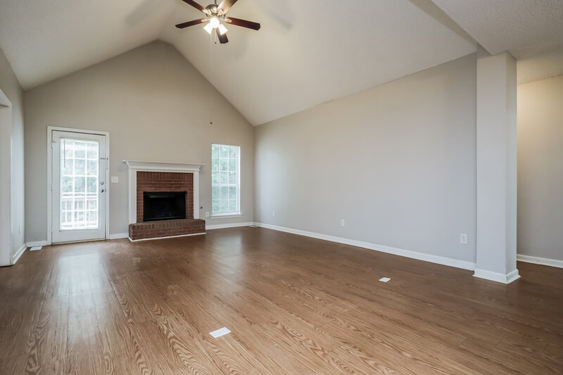 2,060/Mo, 134 Brookhaven Lane McDonough, GA 30253 Living Room View 2