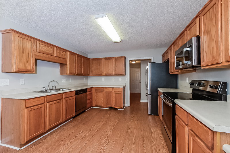 3,330/Mo, 134 Brookhaven Lane McDonough, GA 30253 Kitchen View