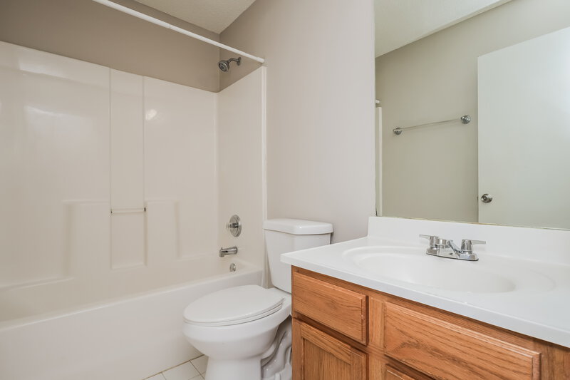 2,060/Mo, 134 Brookhaven Lane McDonough, GA 30253 Bathroom View