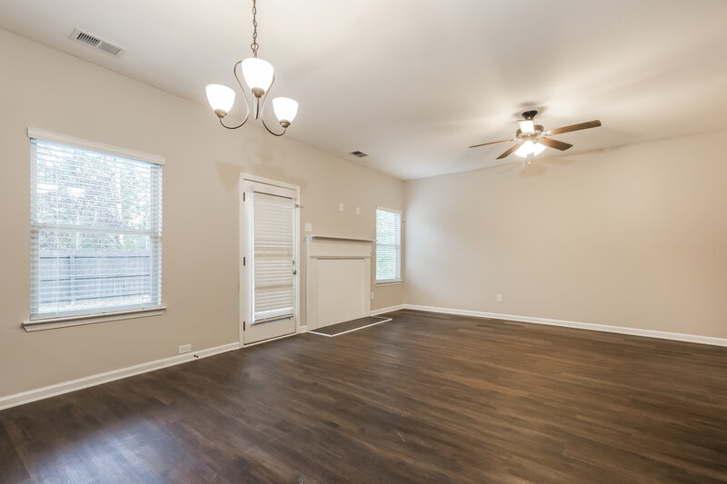 2,200/Mo, 619 Beaujolais Court McDonough, GA 30253 Misc View 4