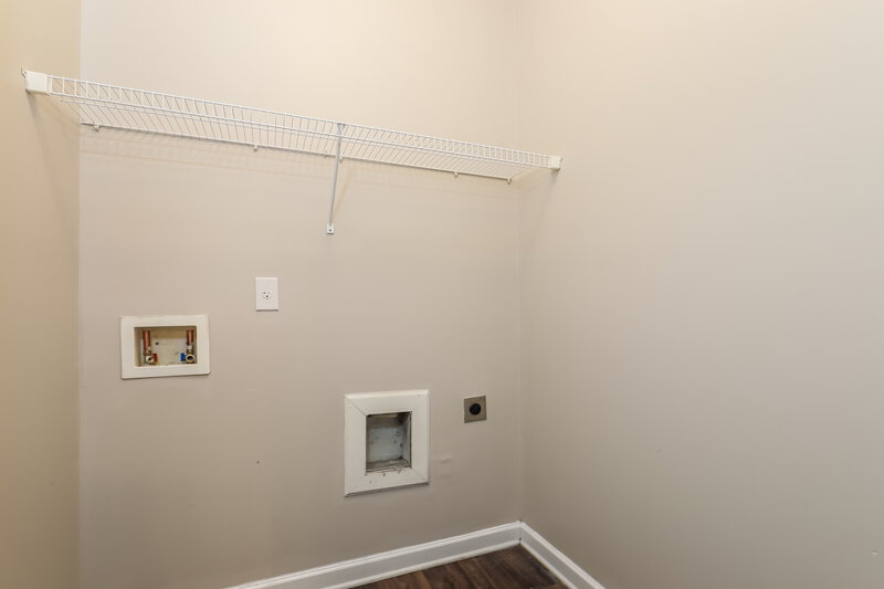 2,200/Mo, 619 Beaujolais Court McDonough, GA 30253 Amenities View