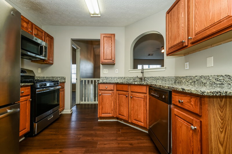 3,210/Mo, 609 Mohawk Circle Stockbridge, GA 30281 Kitchen View 2