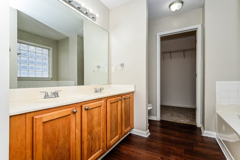 1,970/Mo, 613 Brookwater Drive Stockbridge, GA 30281 Main Bathroom View