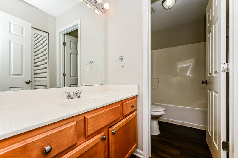 1,970/Mo, 613 Brookwater Drive Stockbridge, GA 30281 Bathroom View