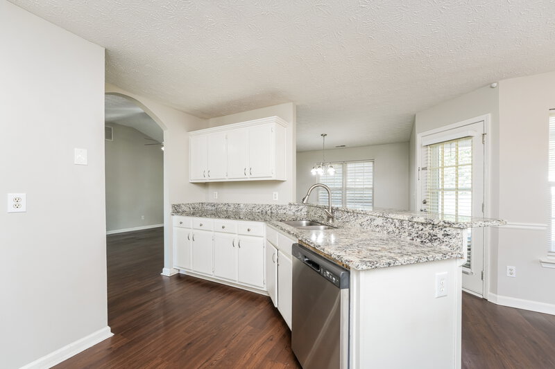 1,795/Mo, 3808 Summer Leigh Court Loganville, GA 30052 Kitchen View