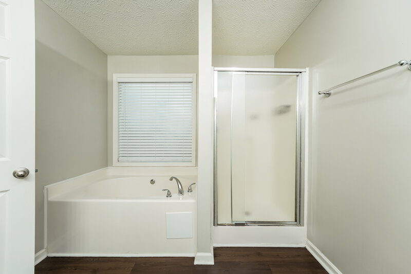 1,795/Mo, 3808 Summer Leigh Court Loganville, GA 30052 Main Bathroom View 2