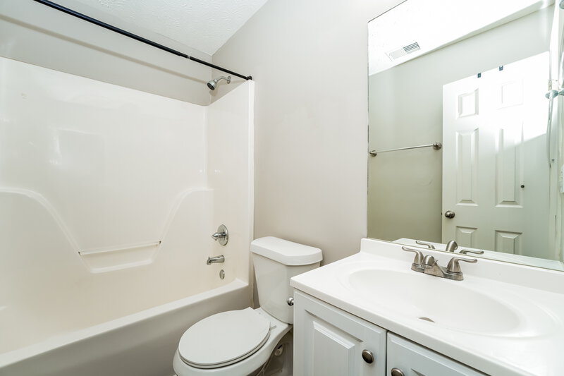 1,795/Mo, 3808 Summer Leigh Court Loganville, GA 30052 Bathroom View
