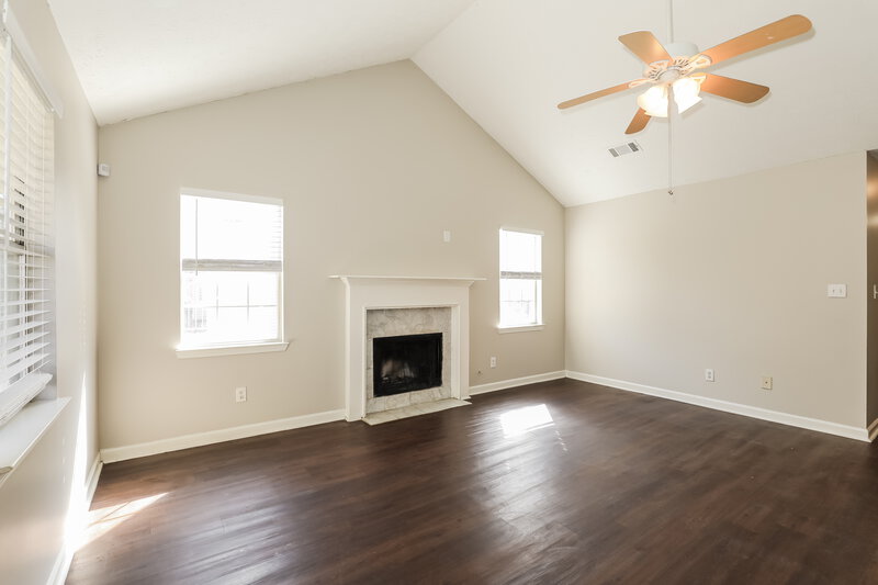 2,710/Mo, 505 Horseshoe Circle Stockbridge, GA 30281 Living Room View
